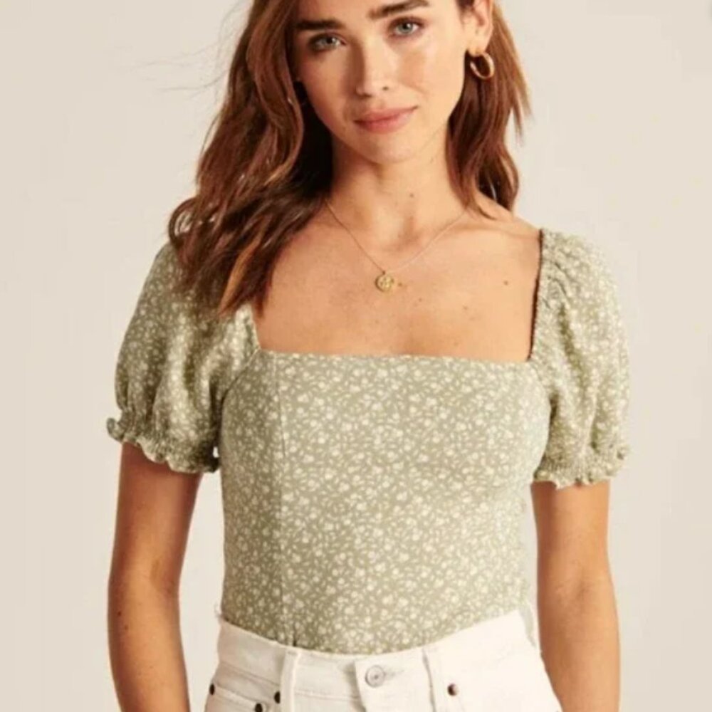 Abercrombie & Fitch | Floral Puff Sleeves Crop M